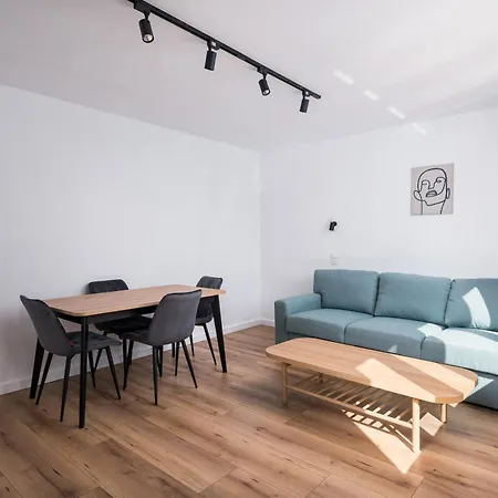 Ochota Comfort Apartment Warsaw Exterior photo